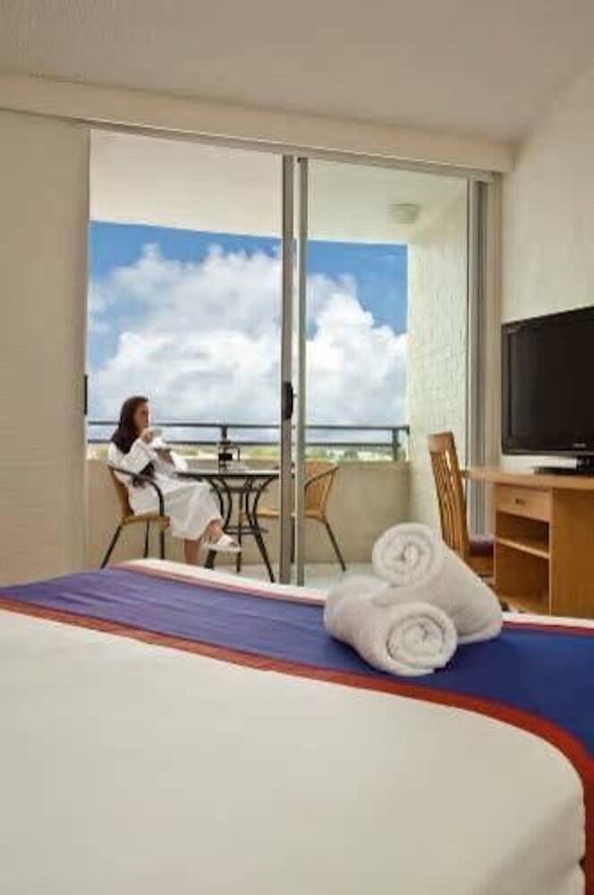 Ramada By Wyndham Marcoola Beach photo 4