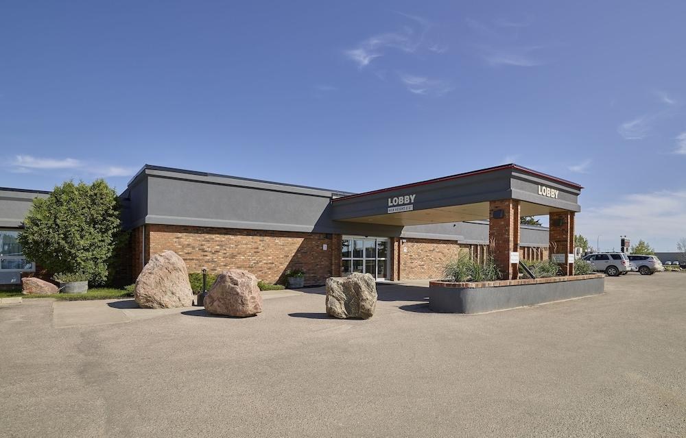 BONNYVILLE NEIGHBOURHOOD INN photo 4