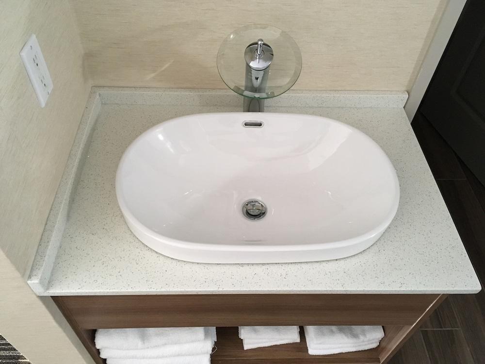 BAYMONT BY WYNDHAM MEDICINE HAT photo 3
