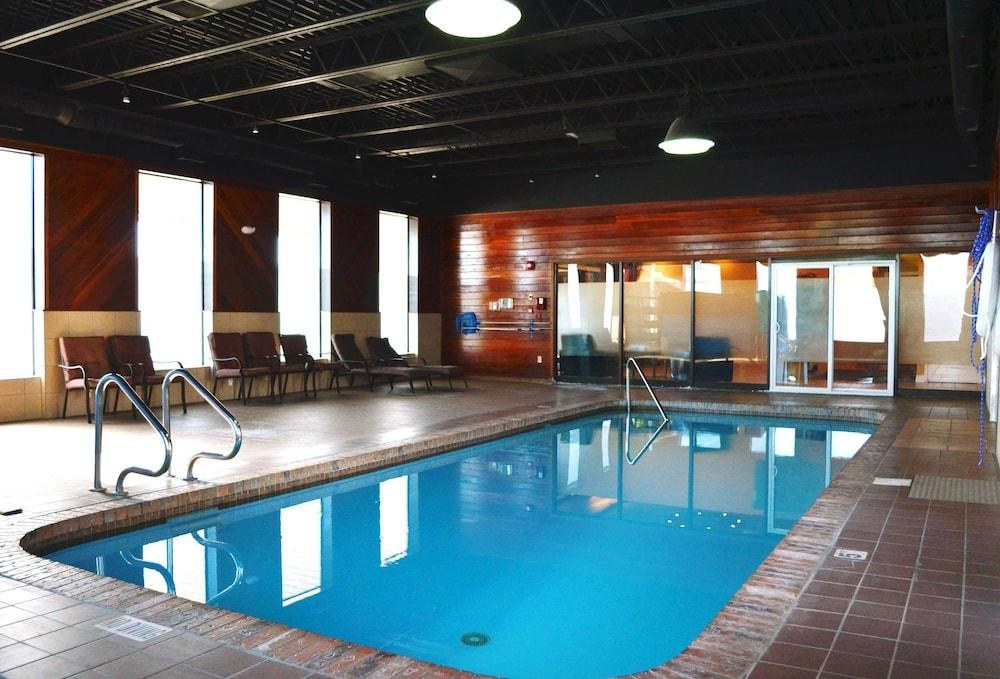 Travelodge By Wyndham Regina photo 2