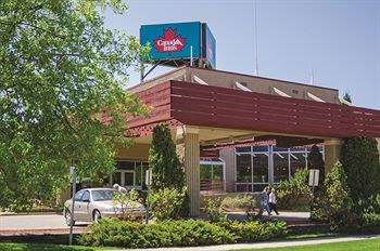 CANAD INNS DESTINATION CENTRE WINDSOR PARK