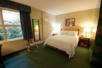 CANAD INNS DESTINATION CENTRE WINDSOR PARK photo 1