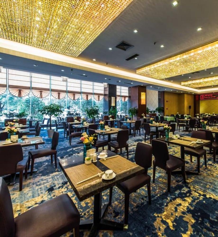 JIN JIANG INTERNATIONAL HOTEL TAICANG photo 2