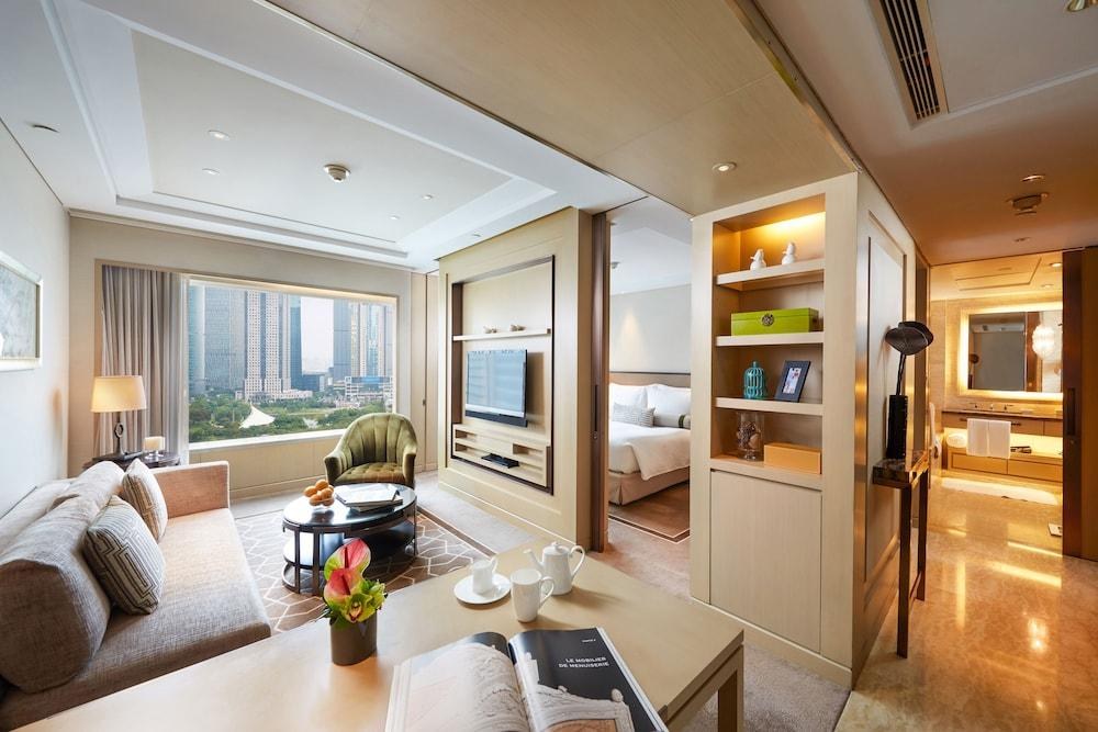 IFC RESIDENCE photo 2