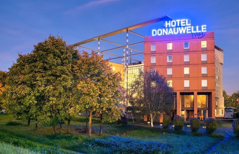 Trans World Hotel Donauwelle photo 1