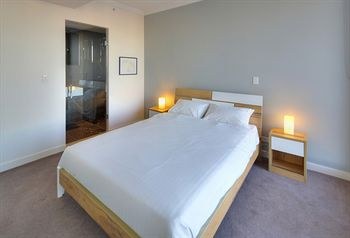 ZARA TOWER SERVICED APARTMENTS photo 2