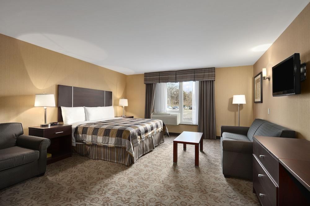 DAYS INN BY WYNDHAM BRAMPTON photo 2