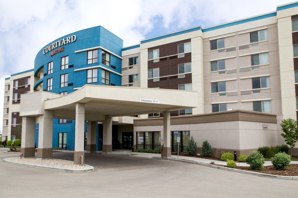 COURTYARD EDMONTON WEST