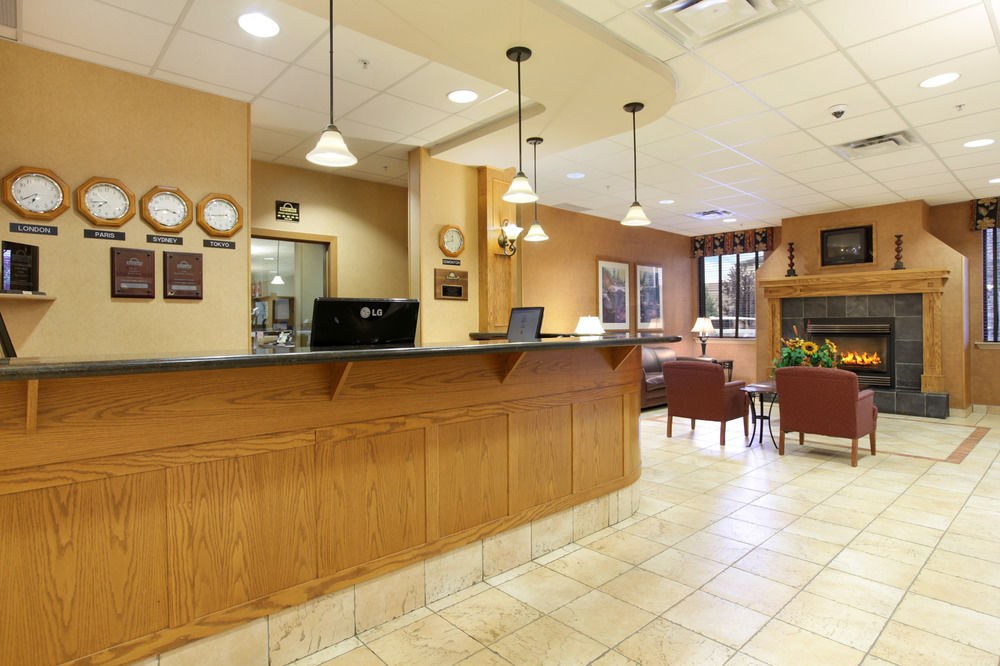 DAYS INN & SUITES BY WYNDHAM WEST EDMONTON photo 1
