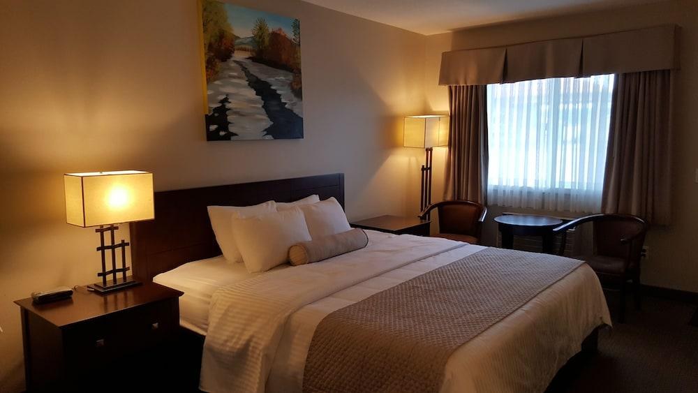 DAYS INN BY WYNDHAM GOLDEN photo 4