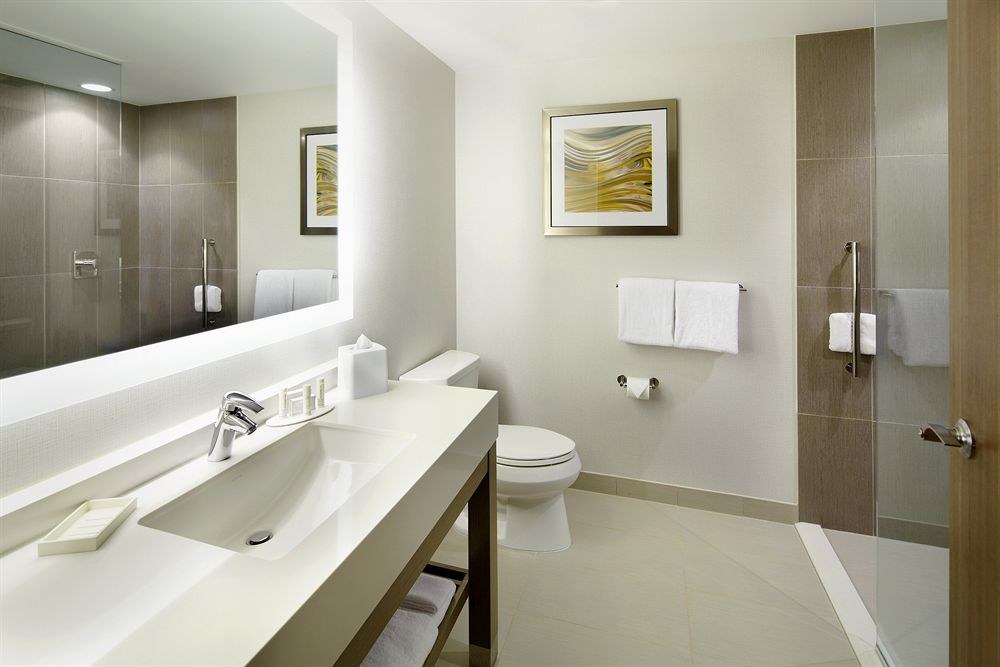 COURTYARD BY MARRIOTT HAMILTON photo 1