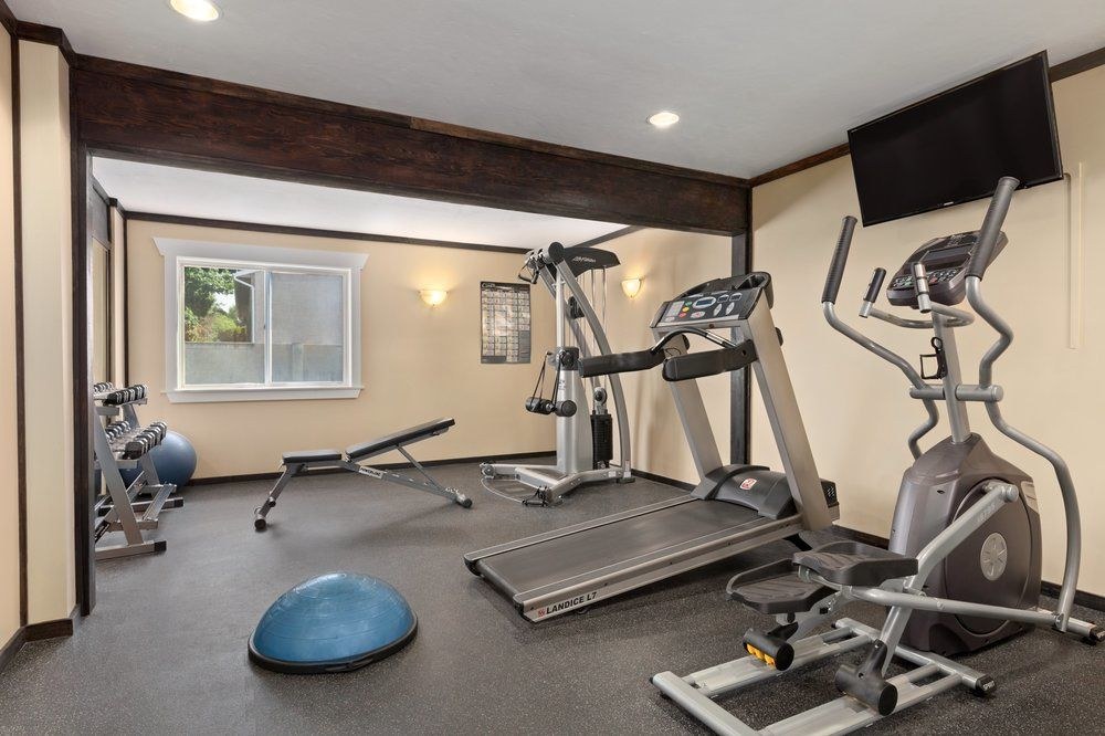 DAYS INN BY WYNDHAM KELOWNA photo 1
