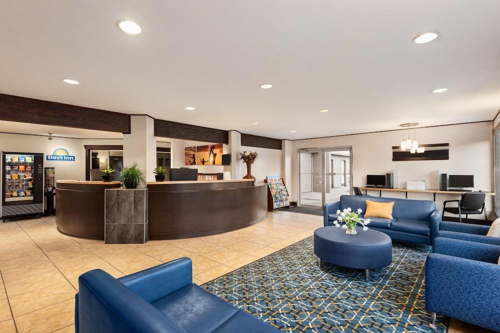 DAYS INN BY WYNDHAM KELOWNA photo 4