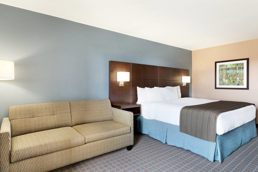 DAYS INN STEPHENVILLE