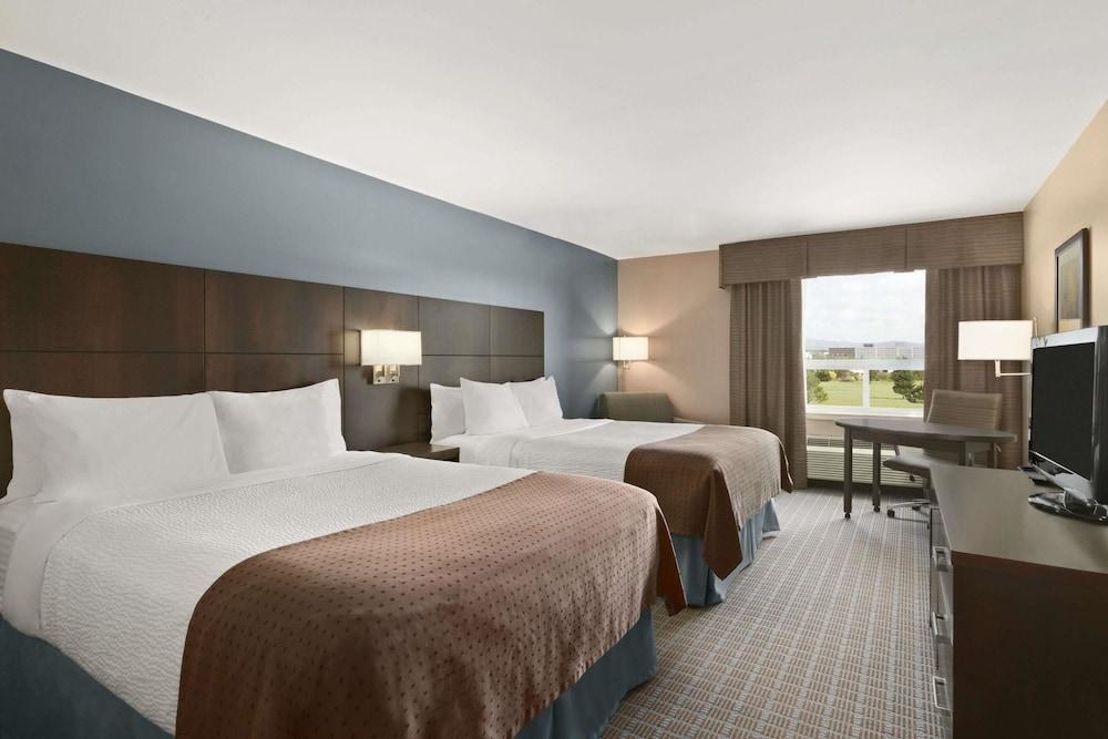 DAYS INN STEPHENVILLE photo 4