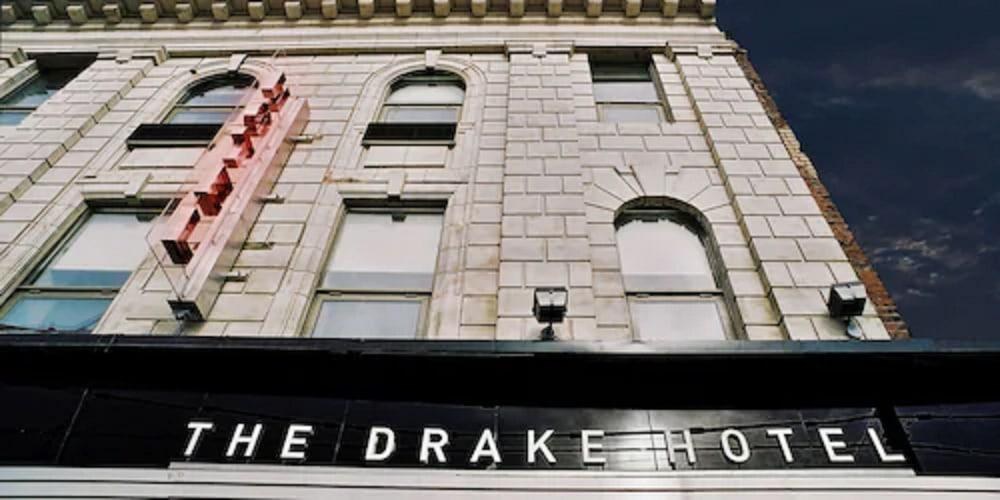DRAKE photo 2
