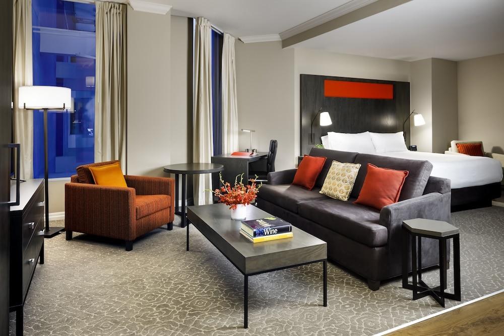 One King West Hotel & Residence photo 4