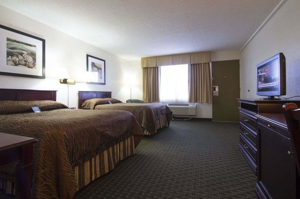 RAMADA BY WYNDHAM THUNDER BAY AIRLANE
