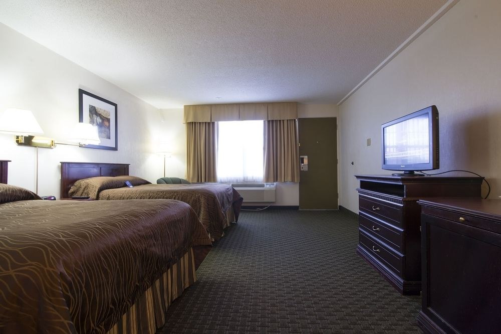 RAMADA BY WYNDHAM THUNDER BAY AIRLANE photo 1