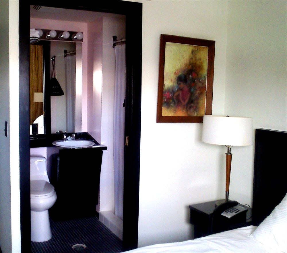 AT THE WALDORF photo 1