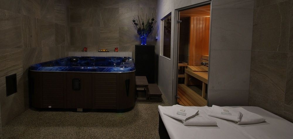 Hotel Adeba photo 3