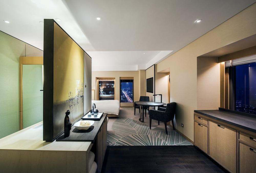 PARK HYATT photo 3