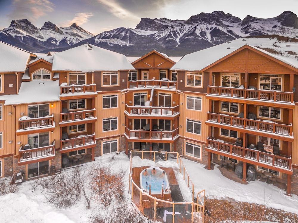 FALCON CREST LODGE photo 4