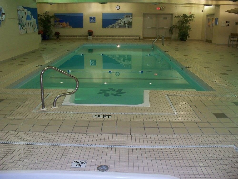 RADISSON HOTEL & CONVENTION CENTER EDMONTON