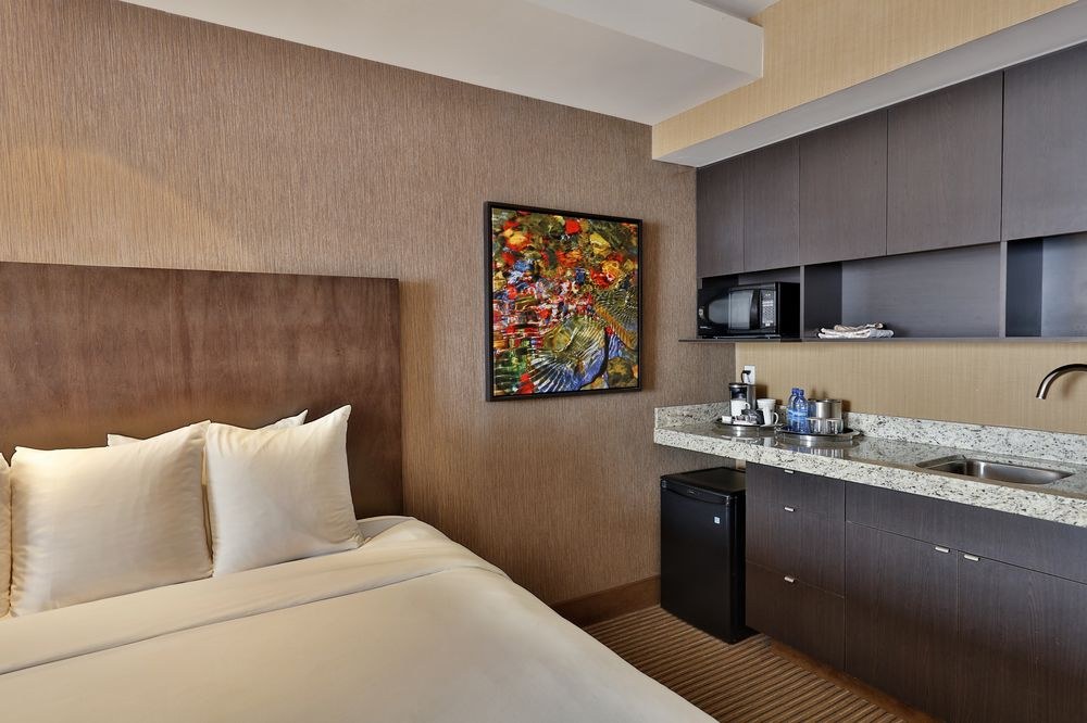 RADISSON HOTEL & CONVENTION CENTER EDMONTON photo 1