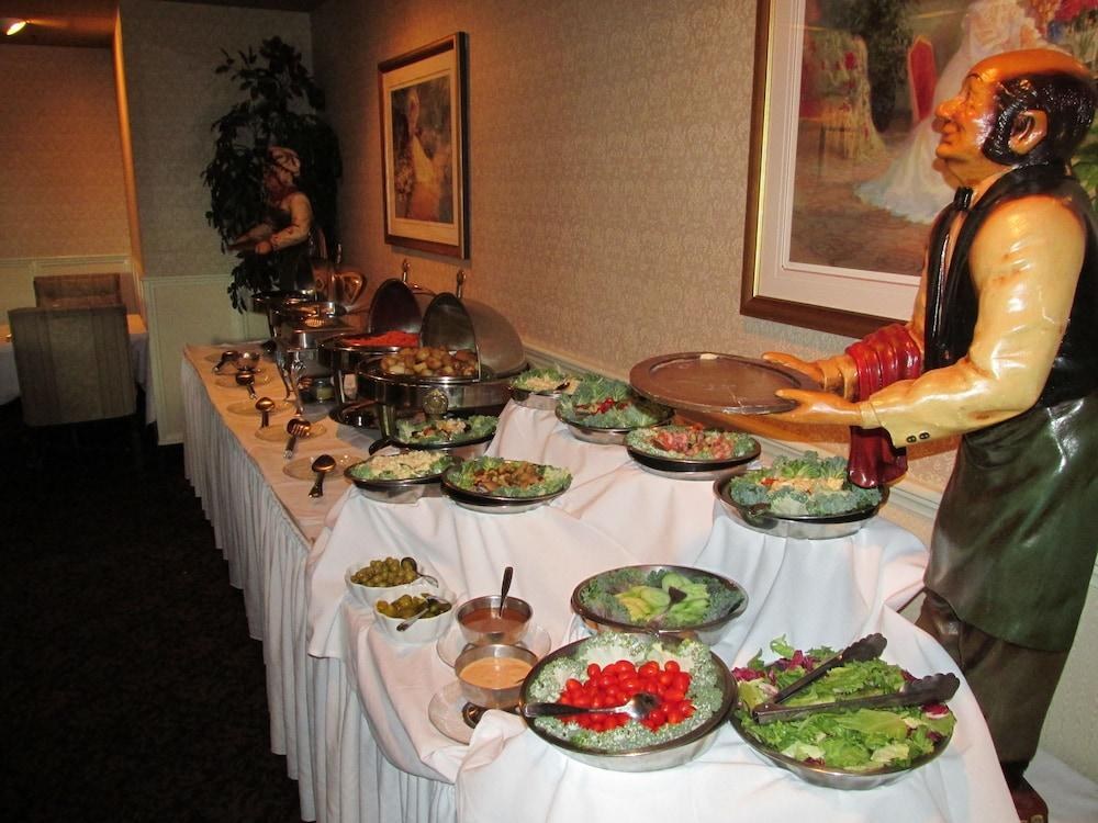 FREDERICTON INN photo 4