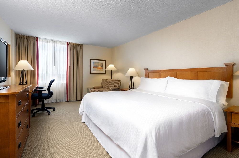 FOUR POINTS BY SHERATON TORONTO AIRPORT photo 3