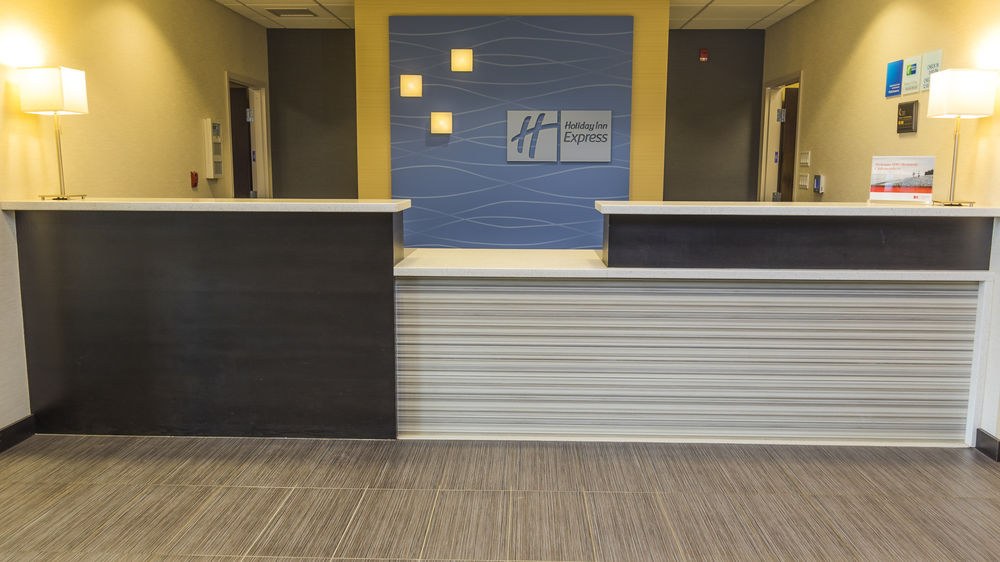 HOLIDAY INN EXPRESS & SUITES THUNDER BAY photo 1