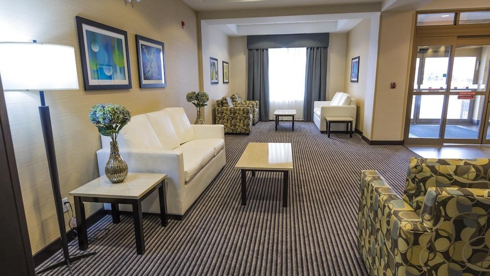 HOLIDAY INN EXPRESS & SUITES THUNDER BAY photo 3