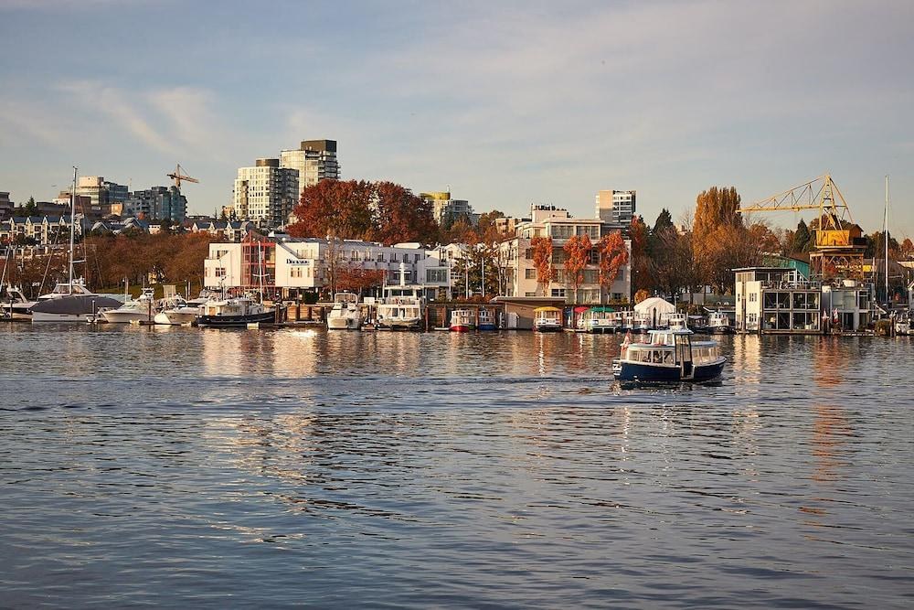 GRANVILLE ISLAND photo 3