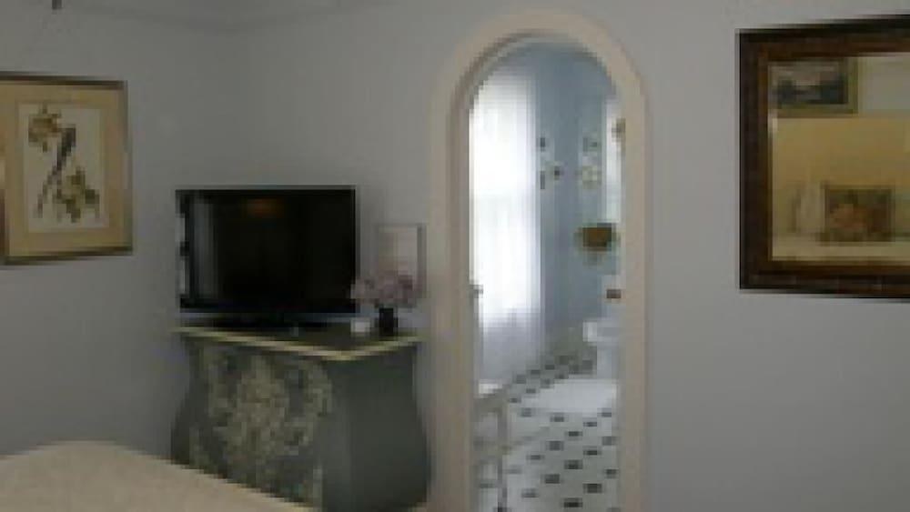 Fisher House Bed & Breakfast photo 4