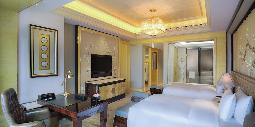 WANDA REIGN WUHAN photo 3