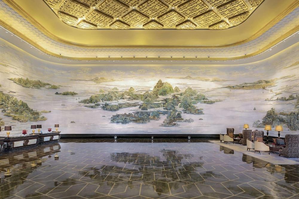 WANDA REIGN WUHAN photo 4