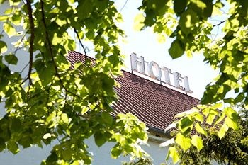 HELNAN AARSLEV HOTEL