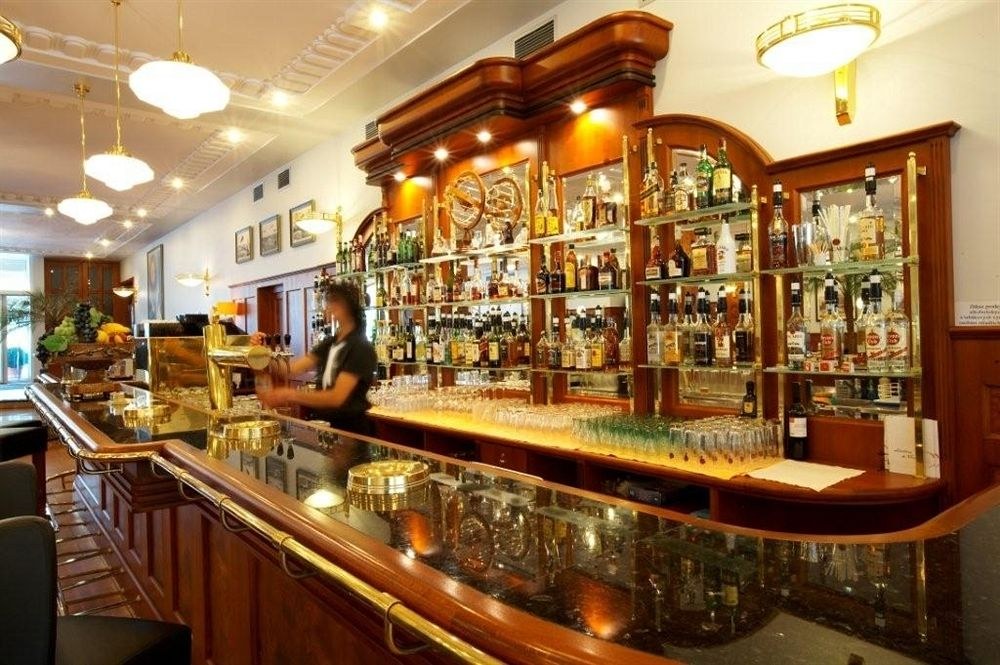 AVION photo 2