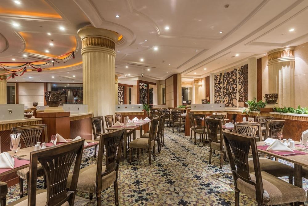 Baohong Hotel Sanya photo 4