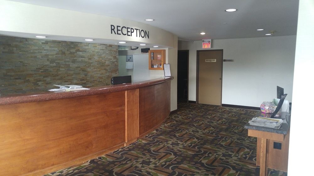 RAMADA BY WYNDHAM ABBOTSFORD photo 1