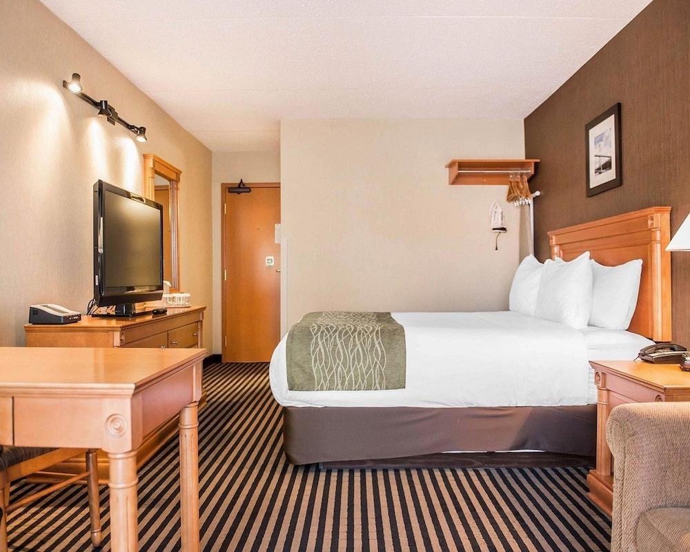 COMFORT INN photo 2