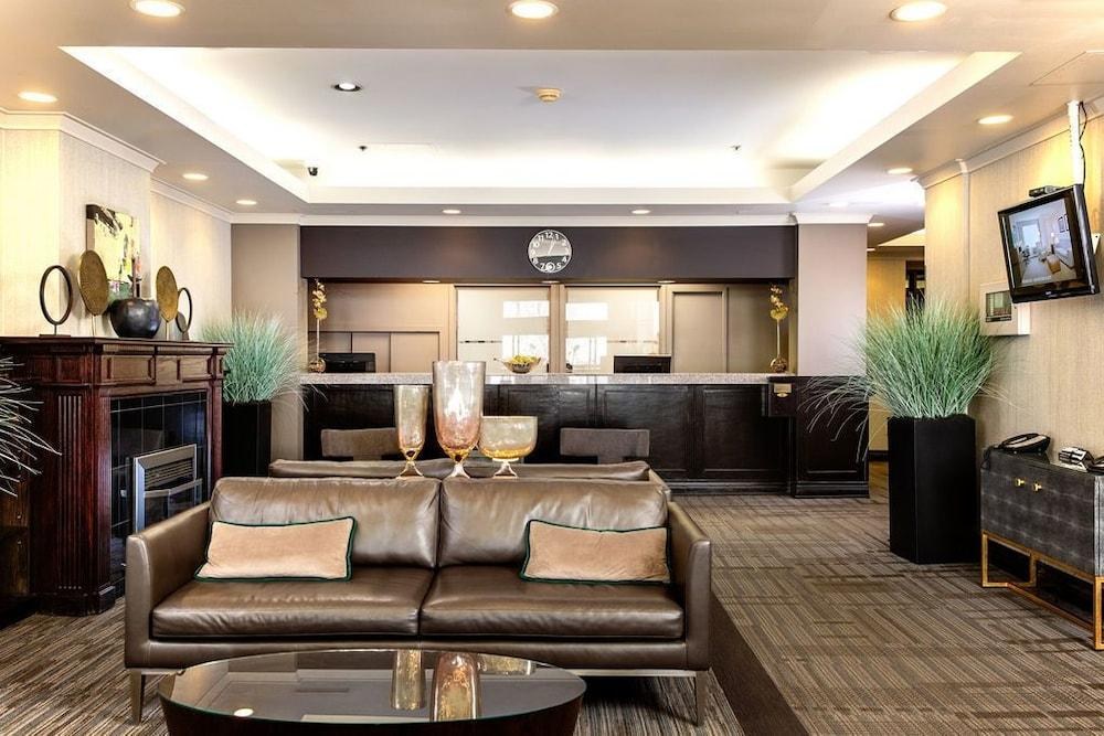 CAMPUS TOWER SUITE photo 4