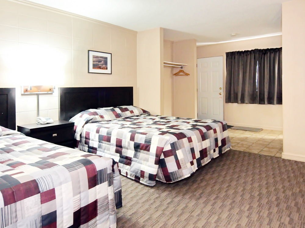 CANADIAN MOTOR INN