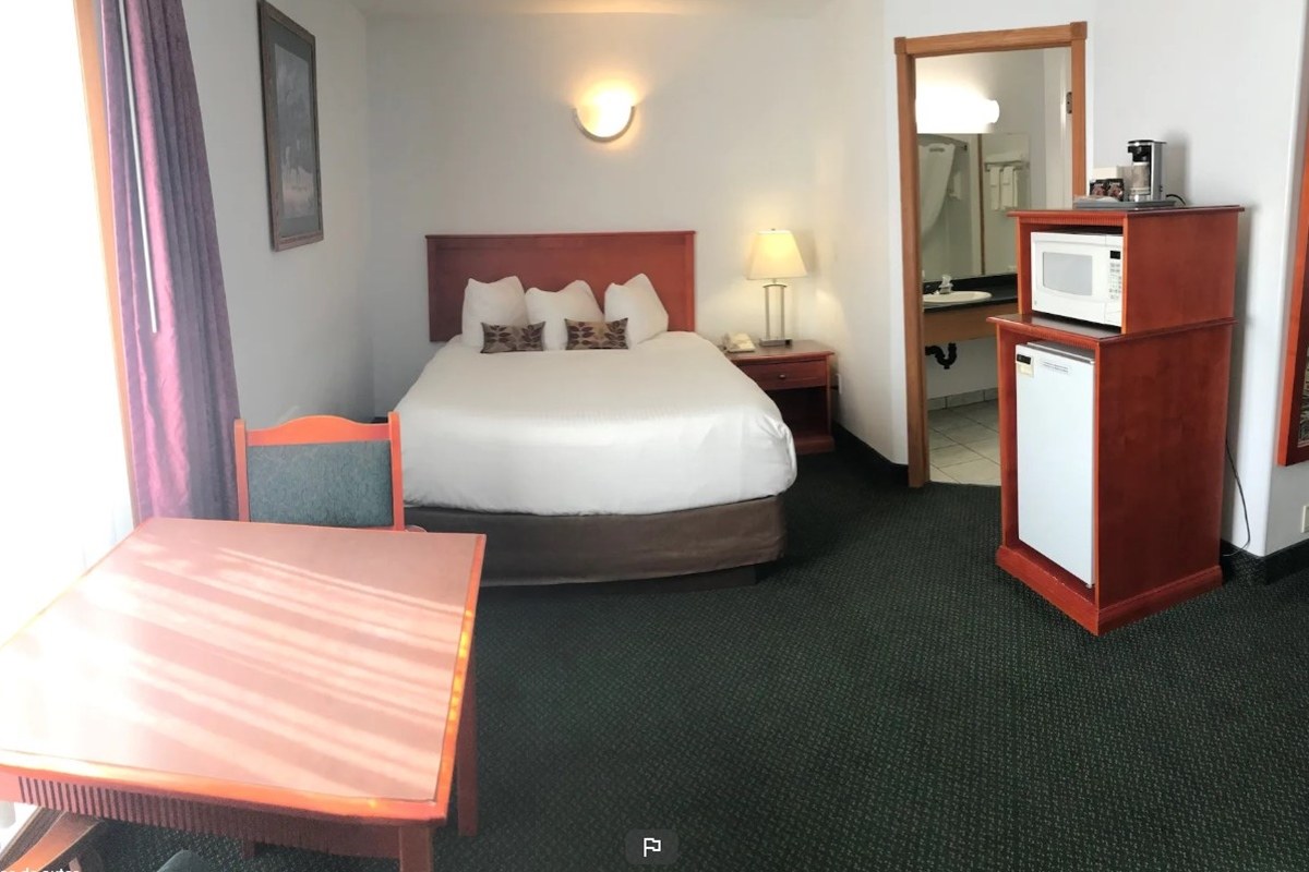 Baymont by Wyndham Hinton photo 4