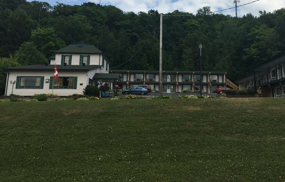Knights Inn Huntsville, ON photo 1