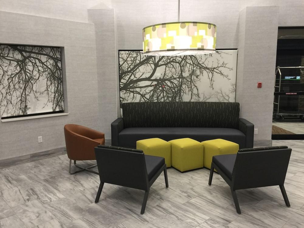 COMFORT INN LEAMINGTON photo 4