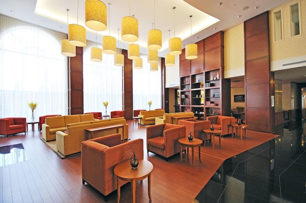HOLIDAY INN HOTEL & SUITES MONTREAL AIRPORT photo 3