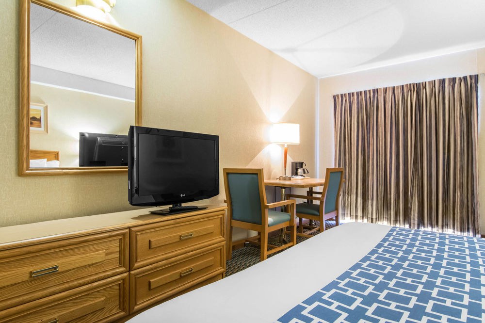 ECONO LODGE AIRPORT QUEBEC photo 1