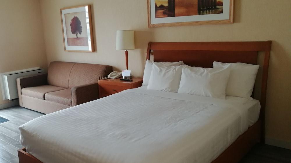 ECONO LODGE AIRPORT QUEBEC photo 2
